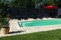 Swimming Pool La Pomme D'or