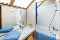 In-room Bathroom Zentrum Worriken Holiday Cottages