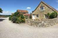 Exterior Middlewick Holiday Cottages