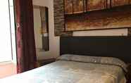 Bedroom 5 Hostal Becerrea