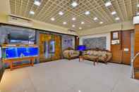 Lobby Hotel puneet international