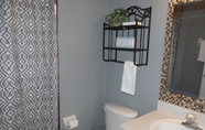 In-room Bathroom 5 Near Theme Parks! Fabulous 3 BR Home, Star Wars Children's BR, Pool!