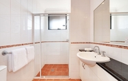 In-room Bathroom 6 Atlas Serviced Apartments