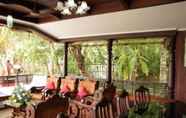 Common Space 3 GuestHouser 3 BHK Houseboat 9f4e