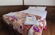 ห้องนอน 3 GuestHouser 3 BHK Houseboat 1b08