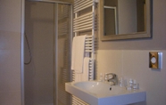 In-room Bathroom 6 Locanda in Borgo Garni & Wellness