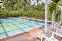 Kolam Renang GuestHouser 1 BR Bed & Breakfast