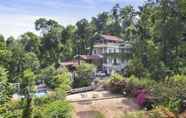 Bangunan 6 GuestHouser 1 BR Bed & Breakfast