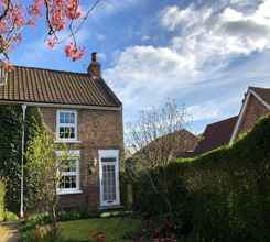 Exterior 4 Ceilidh Cottage