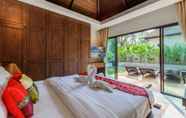 Kamar Tidur 2 Thai Villa Rawai