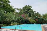 Swimming Pool Samet Ville Resort