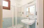 In-room Bathroom 6 Hotel Ristorante Trinacria