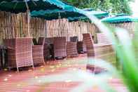 Kolam Renang Relaxed Season Hotel Longcheng Branch