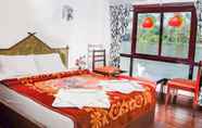 Bedroom 5 GuestHouser 1 BR Houseboat ee6e