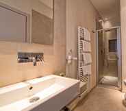 In-room Bathroom 7 Hotel Radice