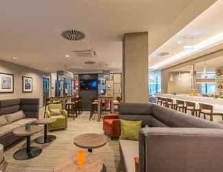 Lobi 2 Hampton by Hilton Munich City West