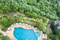 Swimming Pool Apartment R-Con Wongamat