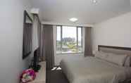 Kamar Tidur 6 Stunning 2 Bedroom Apartment