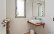 Toilet Kamar 5 Sea View House Son Serra Mallorca