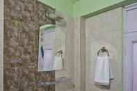 In-room Bathroom Hotel Vikrant