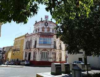 Exterior 2 Hotel Cervantes