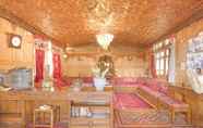 Lobby 7 GuestHouser 3 BHK Houseboat d520
