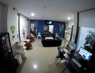 ล็อบบี้ 2 Alternative Creative Youth Hostel Barcelona