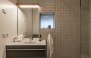 In-room Bathroom 3 Villa Lola