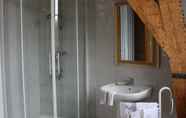 Phòng tắm bên trong 4 Le Clos Boutenelle