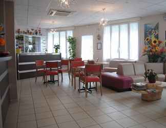 Lobi 2 Hotel Saint Contard