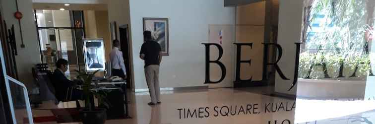 Lobby Cool Service Suites at Times Square