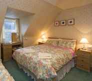 Bedroom 2 St Annes House Hotel