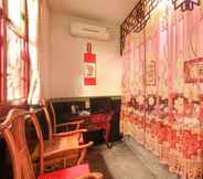 Bedroom 5 Pingyao Renhetai Inn