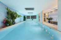 Swimming Pool Les Jardins de Mademoiselle Hotel & Spa