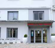 Exterior 3 Le Petit Majestic