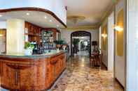 Quầy bar, cafe và phòng lounge Hotel Capri & Residence