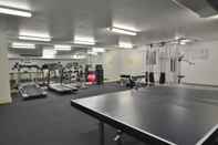 Fitness Center 3 Bedrooms 2 Car Parks Carlton Garden Opposite