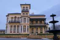 Exterior Maylands Lodge