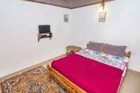 Bedroom GuestHouser 4 BHK Cottage f269