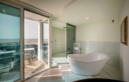 Phòng tắm bên trong 4 Hotel Panoramic