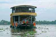 Exterior GuestHouser 3 BHK Houseboat 147b