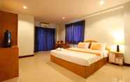 Bedroom 6 Raya Rawai Place