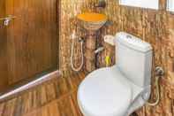 In-room Bathroom GuestHouser 4 BHK Tree house 7d51