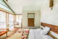 Bedroom GuestHouser 4 BHK Tree house 7d51