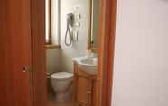 Phòng tắm bên trong 3 Garnì Sella al Cipriani