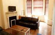 Common Space 3 SS Property Hub - Family Apartment Barons Court