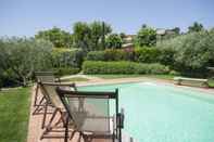 Swimming Pool Villa Il Sasso