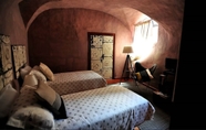 Bedroom 4 SAN MARTINO ROOMS & BREAKFAST