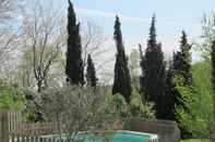 Swimming Pool Les Roulottes du Lauragais