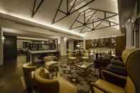 Bar, Cafe and Lounge Yangon Excelsior Hotel